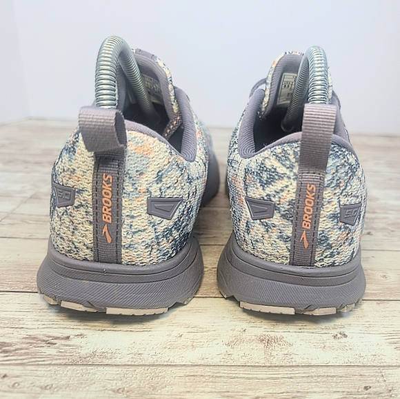 Brooks Revel 5 White Purple Pink Blue Running Walking Shoes Size 9.5 - Picture 5 of 11